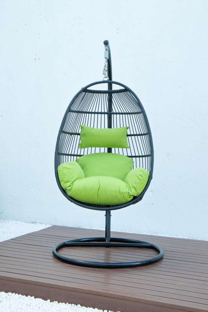 Single folding swing with green cushion