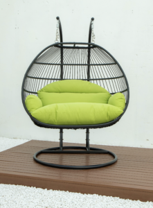 Double folding swing with green cushion